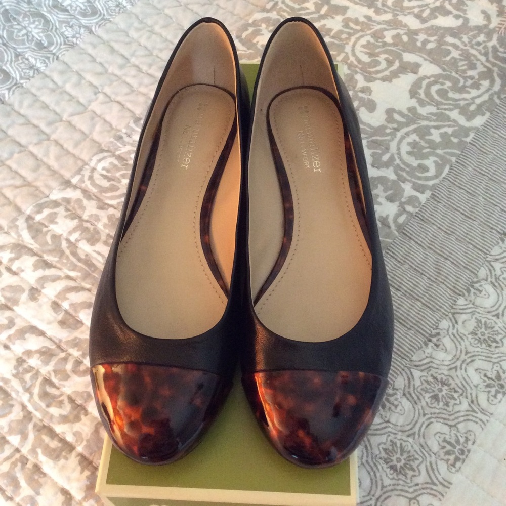 Naturaliser Applause Flat
